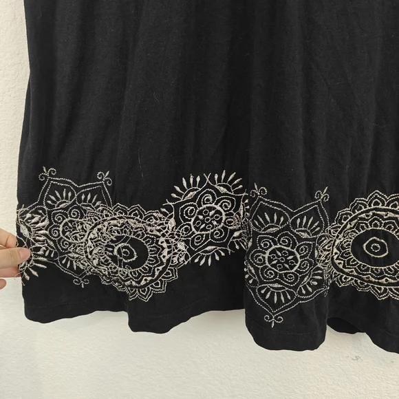 Johnny Was JWLA Floral Embroidered T-shirt Dress in Black Y2K Size Medium - Picture 3 of 15